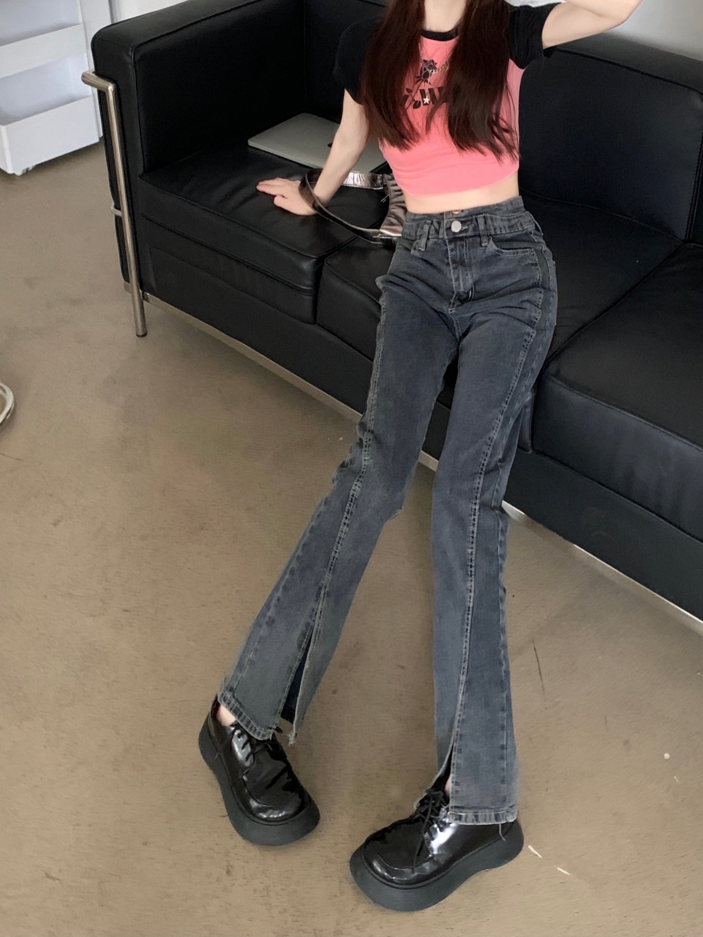 スリットデニムパンツ