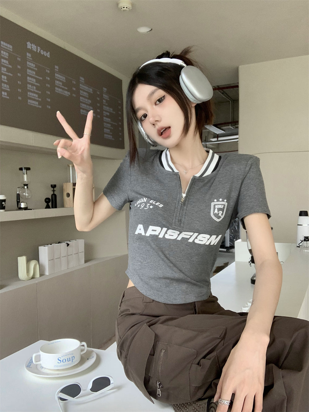半袖ジップT