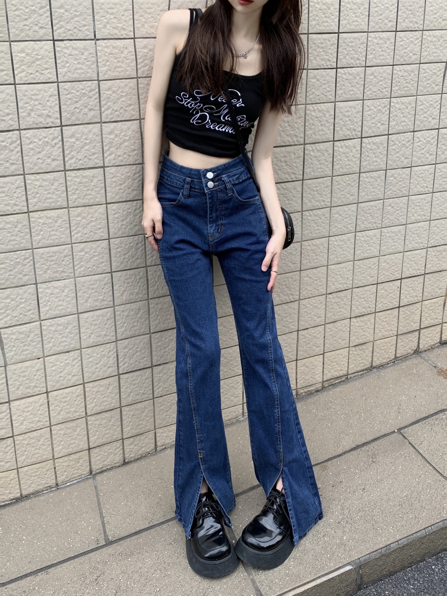 スリットデニムパンツ