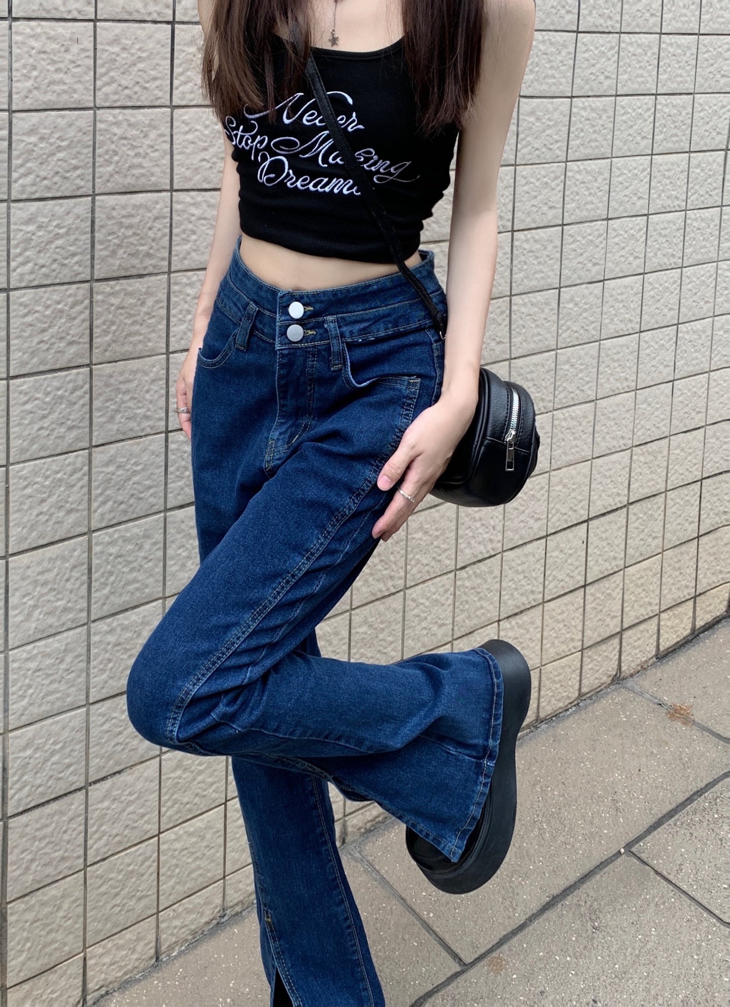 スリットデニムパンツ